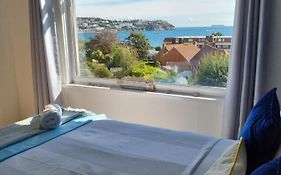 Bed& Boujee With Sea Views
